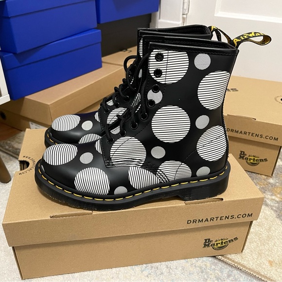 NIB Women’s Size 6 Dr. Martens 1460 Polka Dot Smooth Leather 8-Eye Lace Boots - Picture 12 of 14